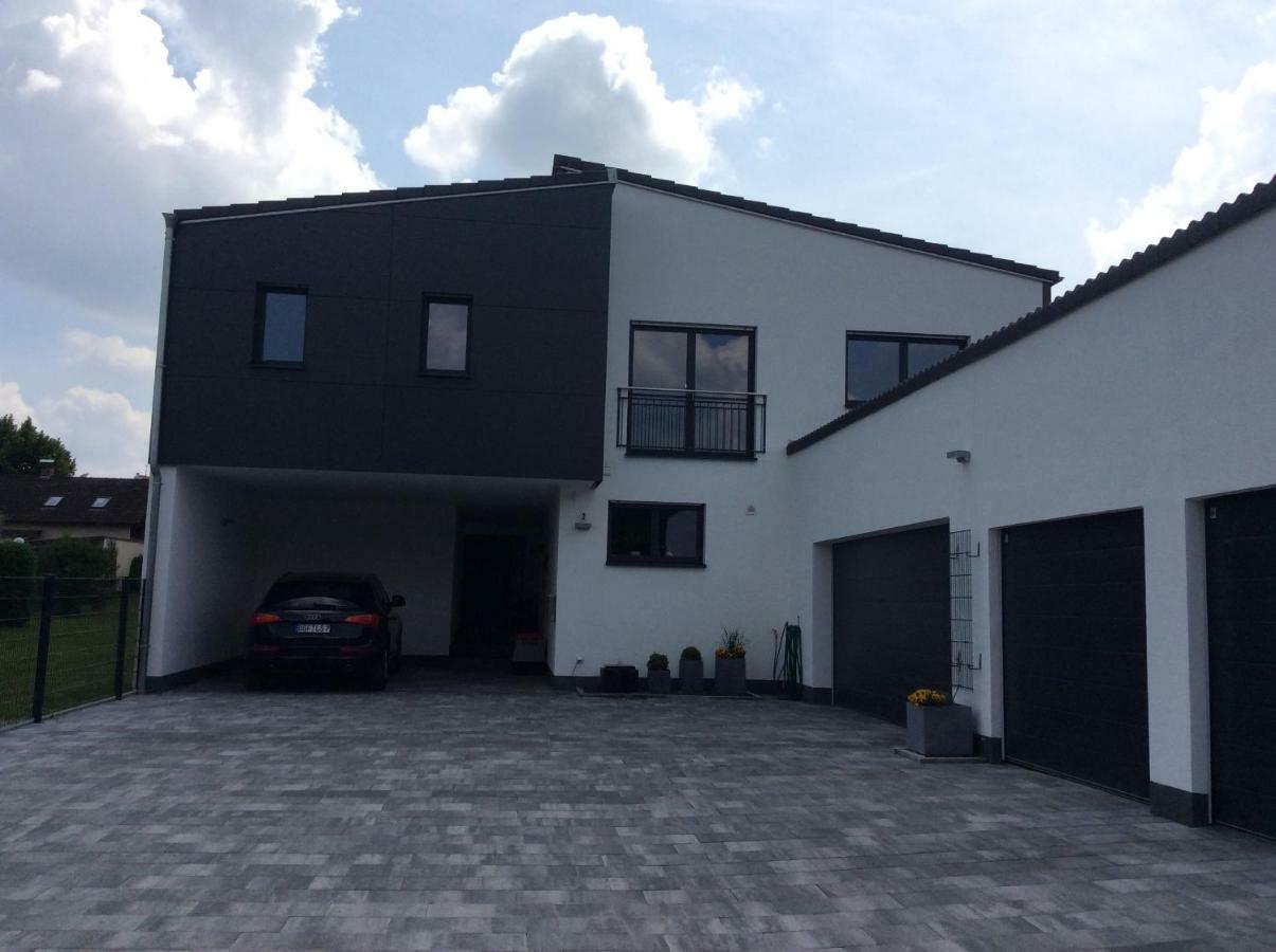 Private Zimmervermietung "Appartement Rosi" Reisbach Buitenkant foto